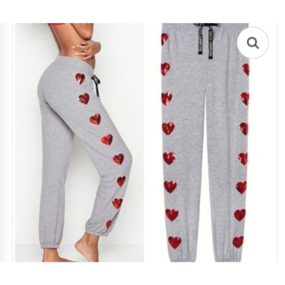 Victoria’s Secret Red Heart Bling Gray Jogger Pant size Small